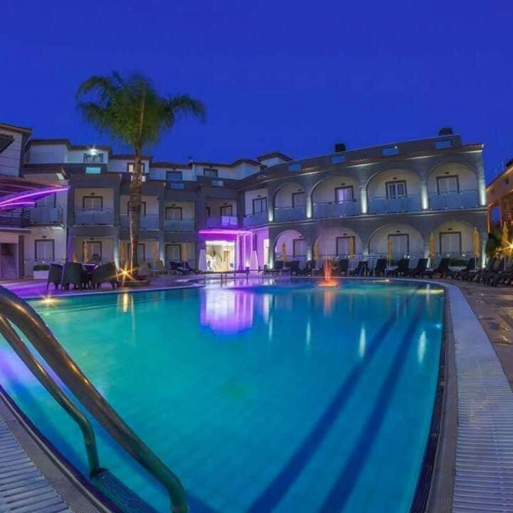 Princess Family Suites Aparthotel *